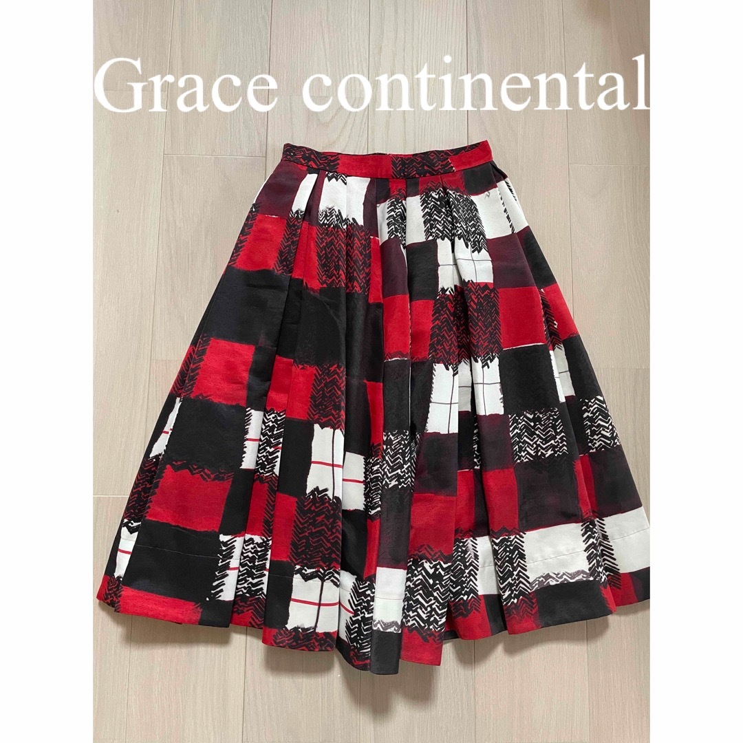 GRACE CONTINENTAL(グレースコンチネンタル)のグレースコンチネンタル　ペイントチェックスカート　レッド　赤　美品 レディースのスカート(ロングスカート)の商品写真