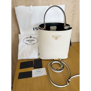 プラダ 革 バッグ(ホワイト/白色系)の通販 300点以上 | PRADAの プラダ 革 バッグ(ホワイト/白色系)の通販 300点以上 | PRADAの