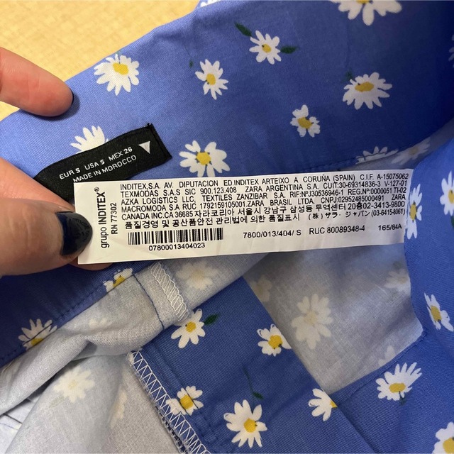 ZARA(ザラ)のZARA ドット　カプリパンツ　超美品 レディースのパンツ(カジュアルパンツ)の商品写真