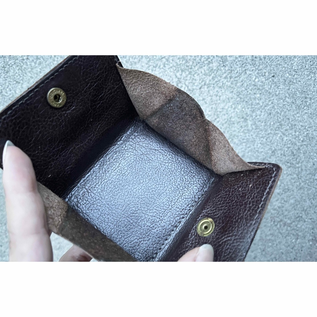 IL BISONTE(イルビゾンテ)の値下げ IL BISONTE イルビゾンテ 三つ折り財布 メンズのファッション小物(折り財布)の商品写真