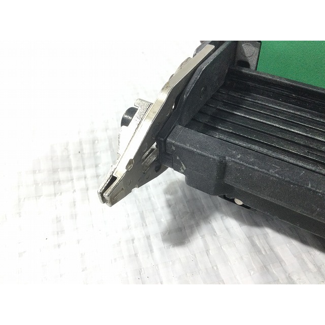 日立 - ☆中古品☆HiKOKI ハイコーキ 36V 40mm コードレス仕上釘 日立 - ☆中古品☆HiKOKI ハイコーキ 36V 40mm コードレス仕上釘