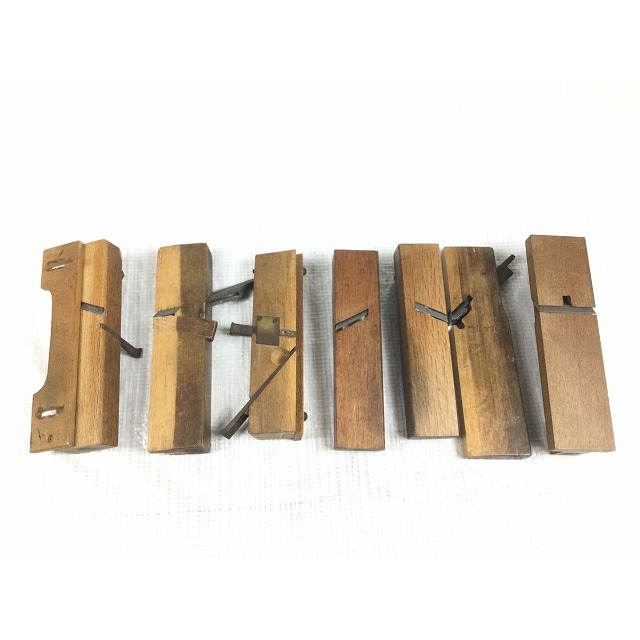 ☆中古品7個セット☆際鉋 3個 片木作里鉋 3個 五徳鉋 1個 特殊鉋 カンナ かんな 大工道具 きわかんな さくりかんな ごとくかんな 70047
