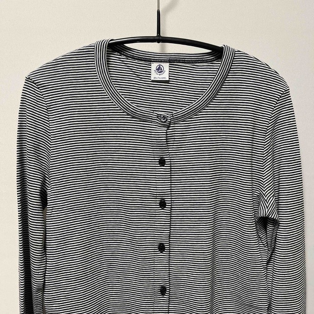 PETIT BATEAU(プチバトー)のプチバトー　ミラレクルーネックカーディガン レディースのトップス(カーディガン)の商品写真