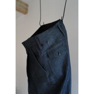 コモリ(COMOLI)の希少美品】MAATEE&SONS 柿の葉militaryDenim Slacks(スラックス)