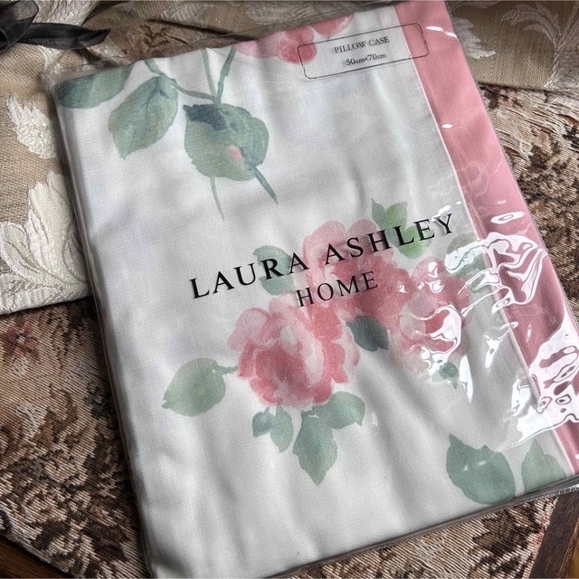 LAURA ASHLEY(ローラアシュレイ)の英国 LAURA ASHLAY HOME    ピロケース アルバティーン インテリア/住まい/日用品の寝具(シーツ/カバー)の商品写真