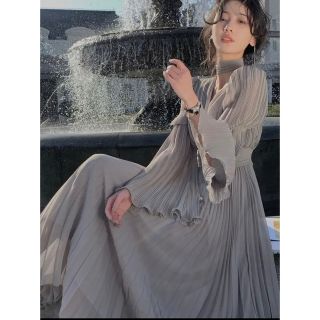 ロングワンピース💎S/M/L💎ホワイト💎グレー💎フリル💎韓国洋服(ロングワンピース/マキシワンピース)