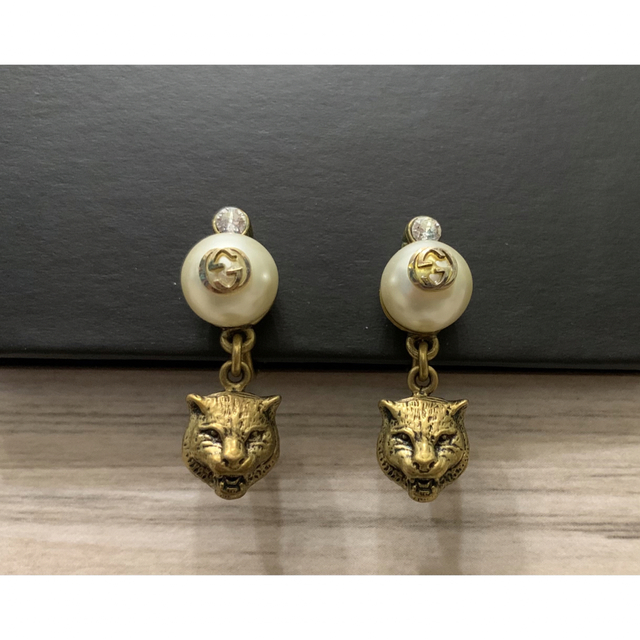 GUCCI レジンパール付 キャット イヤリング