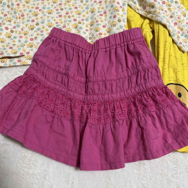 BerryBerryピンク刺繍スカート　花ロンT   イエローズボン　３点セット キッズ/ベビー/マタニティのキッズ服女の子用(90cm~)(その他)の商品写真