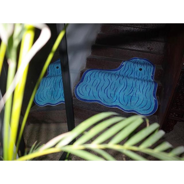 Trippy blue dog rug 犬柄 アートラグ ブルー マット 2