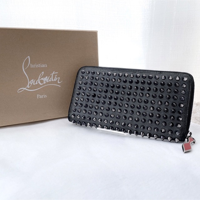 極美品 Christian Louboutin スタッズ財布