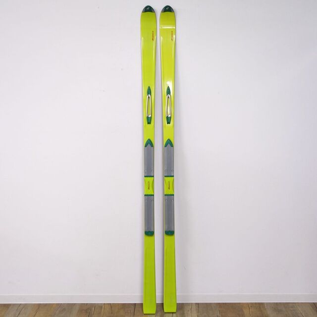 未使用 ノルディカ NORDICA Grand Prix GS Worid Cup 193cm センター 63ｍｍ レーシング スキー板 アウトドア 約2350ｇ(一本あたり)