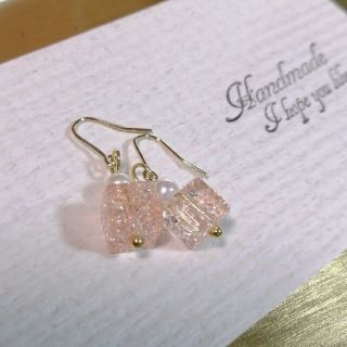 707 オレンジ キラキラ✨ ガラスキューブとパールピアス ハンドメイド(ピアス)