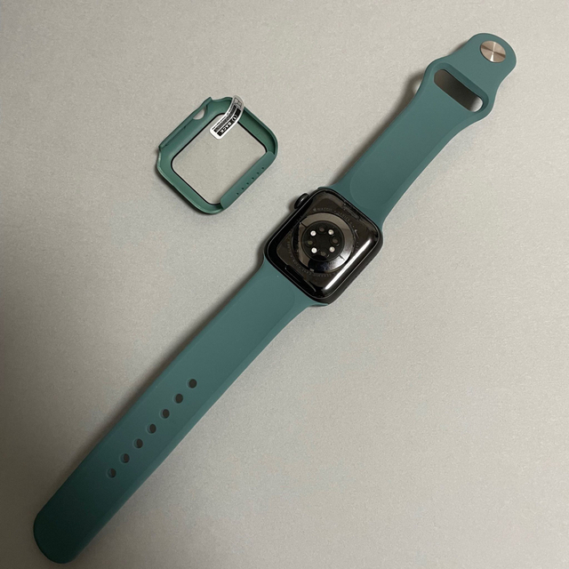 Apple Watch(アップルウォッチ)のAppleWatch アップルウォッチ バンド カバー S/M 44mm 緑 メンズの時計(ラバーベルト)の商品写真