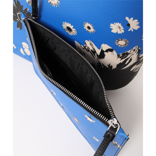 DESIGUAL(デシグアル)の新品✨タグ付き♪定価14,900円　デシグアル　トートバッグ　ブルー系 レディースのバッグ(トートバッグ)の商品写真