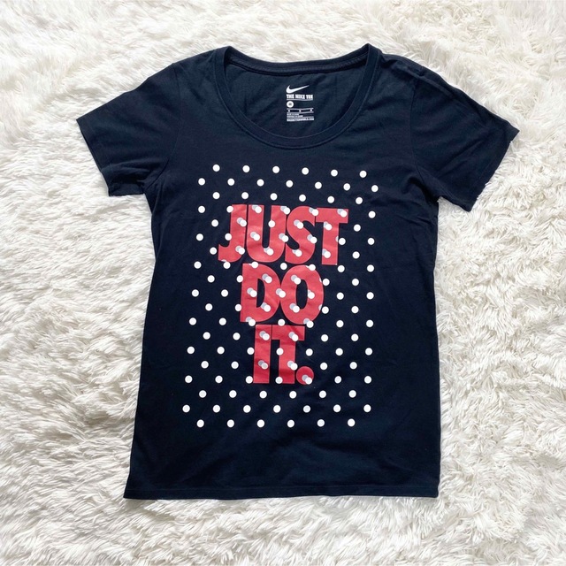 NIKE(ナイキ)のNIKE Tシャツ　ブラック　水玉　サイズM レディースのトップス(Tシャツ(半袖/袖なし))の商品写真
