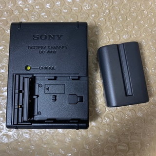 ソニー(SONY)のSONYバッテリーチャージャーBC-VM10/互換バッテリーセット(バッテリー/充電器)