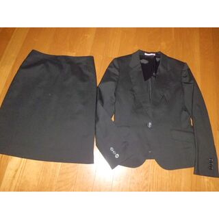 アオキ(AOKI)の美品　M　9号　アオキ レミュー 黒　シルク混　就活スーツ リクルートスーツ(スーツ)
