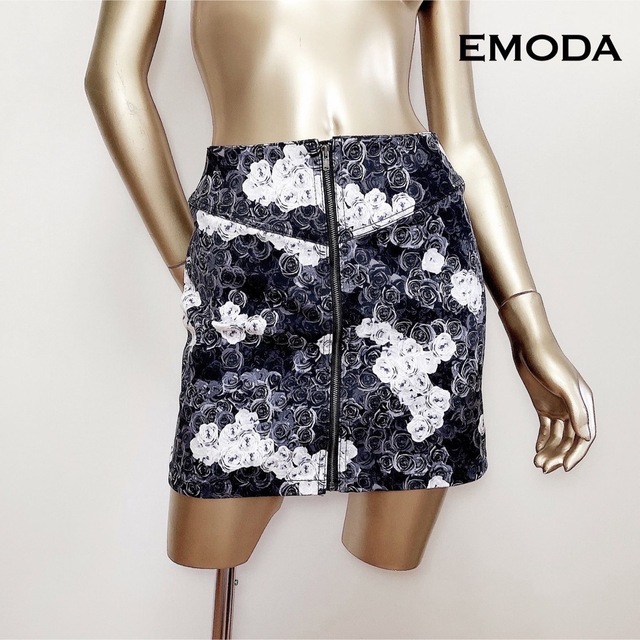 EMODA(エモダ)のEMODA 花柄 スカート ミニスカート フロントZIP Flower レディースのスカート(ミニスカート)の商品写真