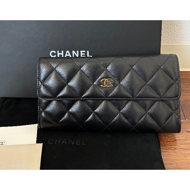 60%OFF】 CHANEL 極美品 シャネル マトラッセ ラムスキン ロング