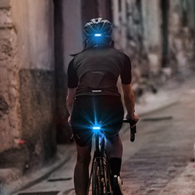 Volcano Eyes　自転車LEDテールライト IPX4防水 スポーツ/アウトドアの自転車(パーツ)の商品写真