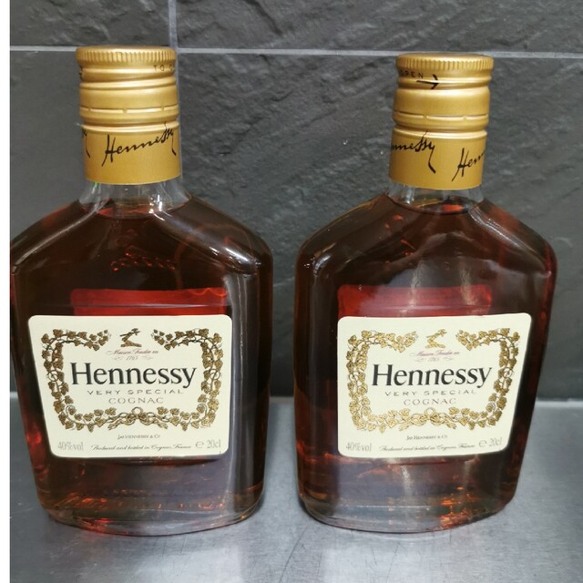 Hennessy ミニボトル 200ml 2本セットの通販 by すいすぽん's Hennessy ミニボトル 200ml 2本セットの通販 by すいすぽん's
