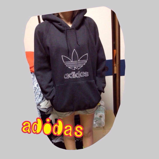 adidas(アディダス)のadidasパーカー レディースのトップス(パーカー)の商品写真