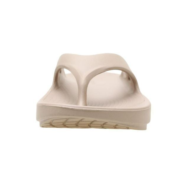 OOFOS(ウーフォス)のトング サンダル recovery リカバリー 新色 24 レディースの靴/シューズ(サンダル)の商品写真