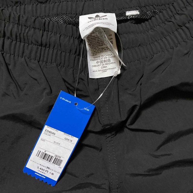 adidas(アディダス)のadidas デットストック　ナイロンショートパンツ水陸両用 メンズのパンツ(ショートパンツ)の商品写真