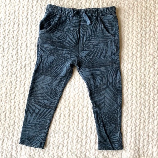 ZARA(ザラ)のZARA ザラ　ザラベイビー　スウェットパンツ　104 キッズ/ベビー/マタニティのキッズ服男の子用(90cm~)(パンツ/スパッツ)の商品写真