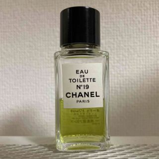 シャネル(CHANEL)の香水　CHANEL №19 EAU DE TOILETTE(香水(女性用))