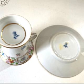 MEISSEN - ドレスデン カールティーメ チョコレート エンボス仕様の