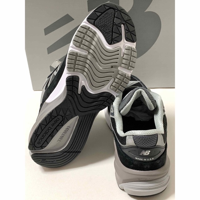 New Balance(ニューバランス)の新品《 New Balance ニューバランス 》M990BK6 25cm メンズの靴/シューズ(スニーカー)の商品写真