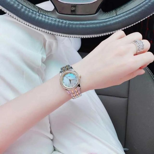 新品「定価4.6万円」CITIZEN スワロフスキークリスタル レディース腕時計
