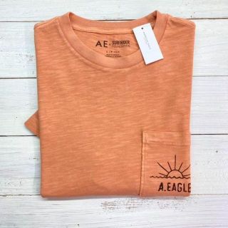 アメリカンイーグル(American Eagle)の新品【メンズXS】★アメリカンイーグル★ポケット付き半袖Tシャツ/オレンジ(Tシャツ/カットソー(半袖/袖なし))