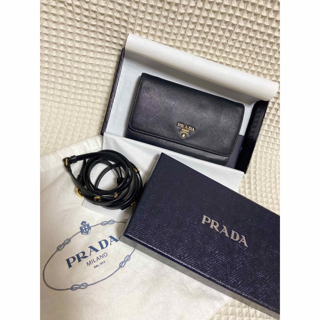 PRADA ショルダーウォレット