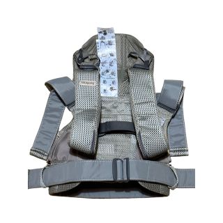 BABYBJORN - ベビービョルン one kai air シルバー 極美品 抱っこ紐