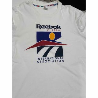 リーボック(Reebok)のリーボック　MENSTシャツ　Mサイズ(Tシャツ/カットソー(半袖/袖なし))