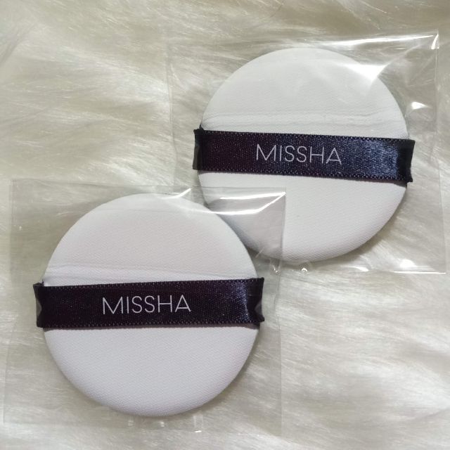 MISSHA(ミシャ)のMISSHAエアインパフ2枚　おまけ付き コスメ/美容のメイク道具/ケアグッズ(パフ・スポンジ)の商品写真