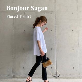 【新品・未使用・タグ付き】Bonjour Sagan 裾フレアTシャツ(Tシャツ(半袖/袖なし))