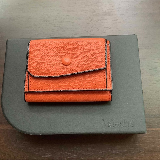 ヴァレクストラ 三つ折り 財布 | www.jarussi.com.br