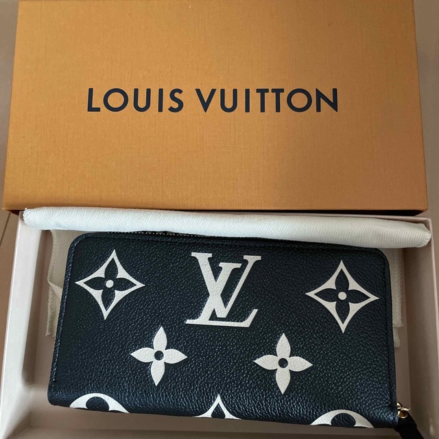 Louis Vuitton ジッピー・ウォレット モノグラム