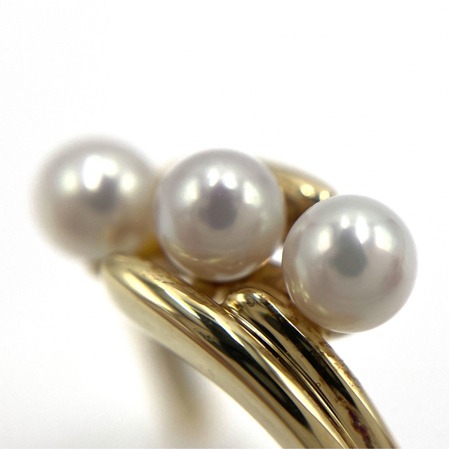 MIKIMOTO(ミキモト)のミキモト アコヤ真珠 3.7㎜ 3粒 K18YG リング 10号 2.51g  レディースのアクセサリー(リング(指輪))の商品写真