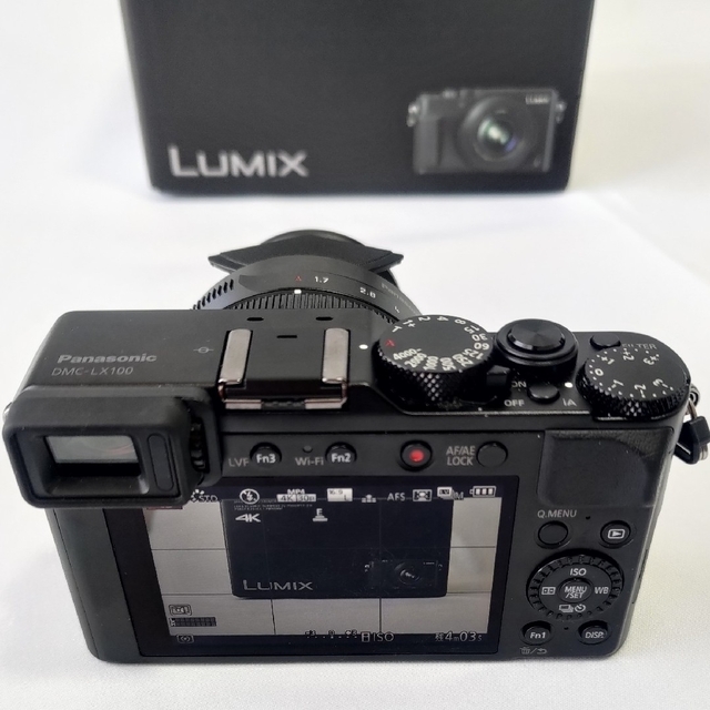 Panasonic(パナソニック)のPanasonic LUMIX DMC-LX100　予備バッテリー付き スマホ/家電/カメラのカメラ(コンパクトデジタルカメラ)の商品写真