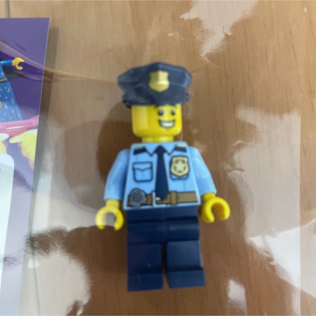 Lego(レゴ)の非売品 LEGO 警察官 レゴ レゴの日 エンタメ/ホビーのコレクション(ノベルティグッズ)の商品写真