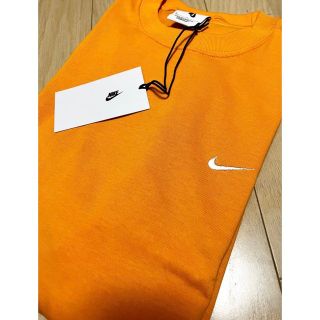 ナイキ(NIKE)のナイキ NIKE ラボ ソロスウォッシュ Tシャツ 新品 S オレンジ/白(Tシャツ/カットソー(半袖/袖なし))