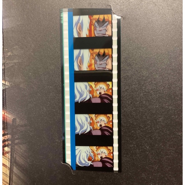 鬼滅の刃(キメツノヤイバ)の鬼滅の刃　映画特典フィルム　2枚セット エンタメ/ホビーのアニメグッズ(その他)の商品写真