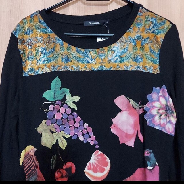 DESIGUAL(デシグアル)の新品　タグ付き　花と鳥　ワンピース　デシグアル レディースのワンピース(ひざ丈ワンピース)の商品写真