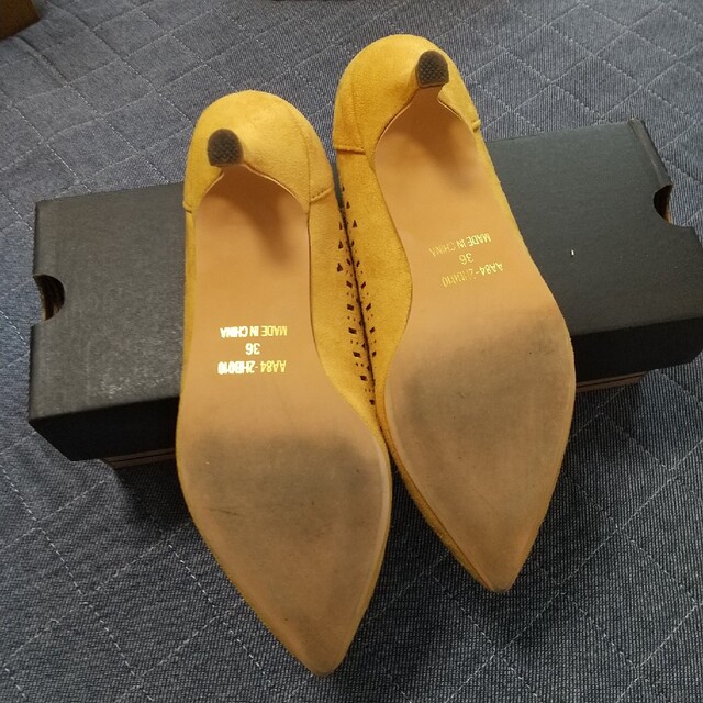 URBAN RESEARCH(アーバンリサーチ)のURBAN RESEARCH カットワークパンブス レディースの靴/シューズ(ハイヒール/パンプス)の商品写真