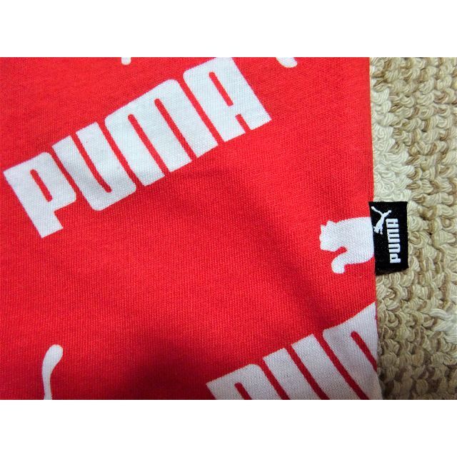 PUMA(プーマ)の新品★PUMAプーマ★150★総ロゴ総柄Tシャツ(レッド)・快適Tシャツ(黒) キッズ/ベビー/マタニティのキッズ服男の子用(90cm~)(Tシャツ/カットソー)の商品写真