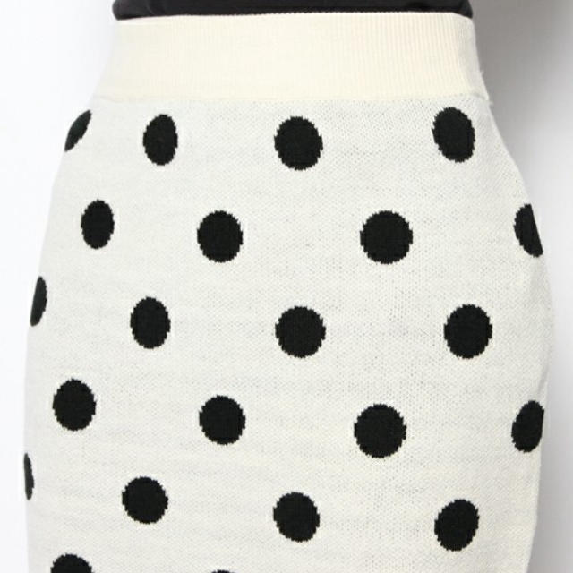 WEGO(ウィゴー)の新品・未使用！WEGOジャガードニットスカート 水玉 レディースのスカート(ミニスカート)の商品写真